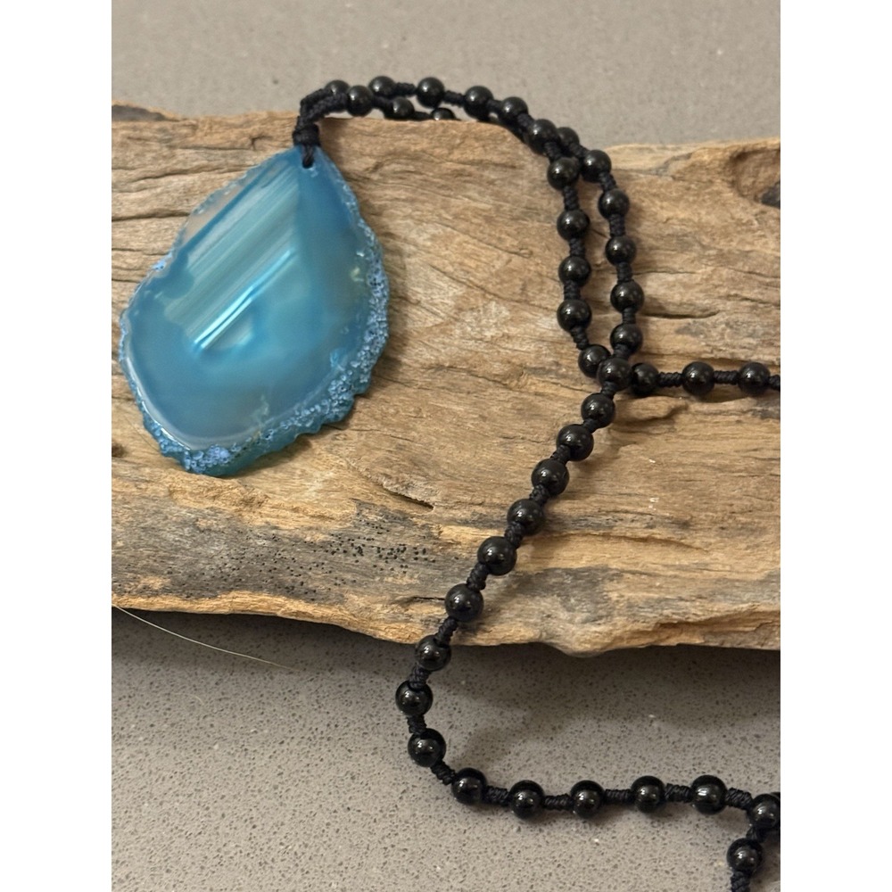 Beautiful Blue Agate Slice Necklace 15" L Heal The Heart Beaded Pendant NWOT